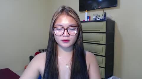 Snapshot of lovely_laura09 chatting on 01/02/25, 08:13 Lovely Laura online show from 01/02/25, 08:13