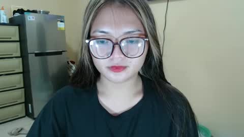 Snapshot of lovely_laura09 chatting on 01/12/25, 10:22 Lovely Laura online show from 01/12/25, 10:22