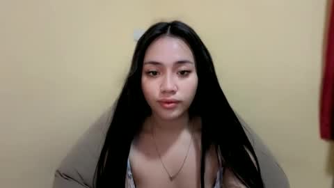 lovely_leah23 online show from 09/21/25, 08:49