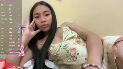 lovely_leah23 online show from 04/26/26, 09:40