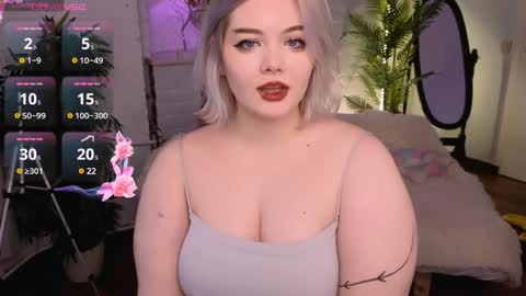 Snapshot of lovely_leilla chatting on 12/10/24, 05:44 lovely_leilla online show from 12/10/24, 05:44