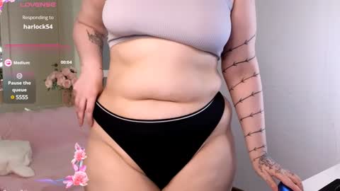 Snapshot of lovely_leilla chatting on 12/28/24, 02:33 lovely_leilla online show from 12/28/24, 02:33