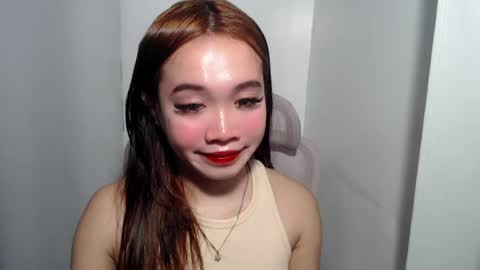 Snapshot of lovely_lianne chatting on 07/27/26, 12:01 lovely_lianne online show from 07/27/26, 12:01