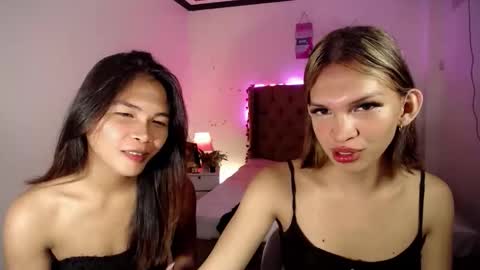 Snapshot of lovely_oliviax chatting on 05/09/26, 01:16 KATE online show from 05/09/26, 01:16