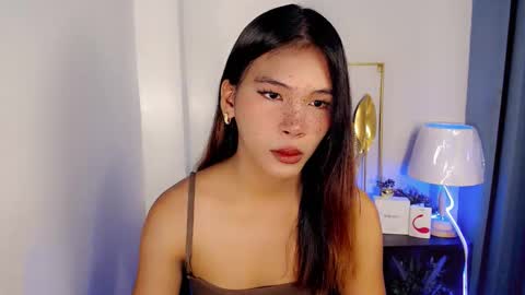 Snapshot of lovely_oliviax chatting on 05/24/26, 06:18 KATE online show from 05/24/26, 06:18