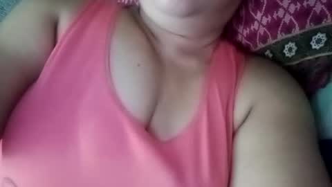 Snapshot of lovely_orchid chatting on 12/25/24, 05:37 lovely_orchid online show from 12/25/24, 05:37