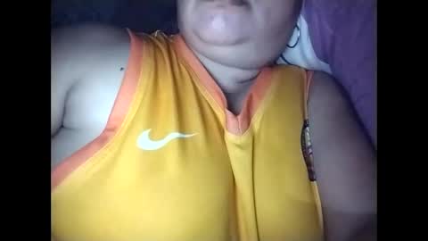 lovely_orchid online show from 12/03/25, 12:36