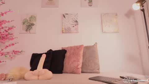 Snapshot of lovely_queens chatting on 03/28/26, 11:21 online show from 03/28/26, 11:21