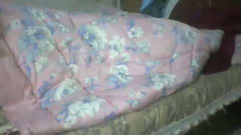 katrina follow me guys online show from 12/31/24, 01:57