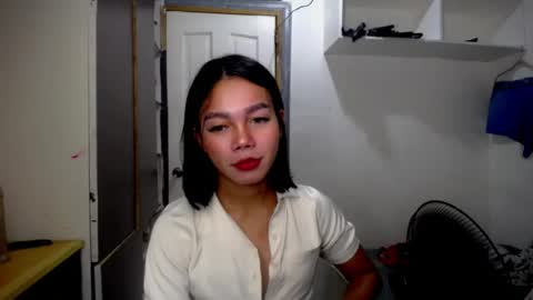 Snapshot of lovely_thea_xoxo chatting on 07/25/26, 08:56 Thea online show from 07/25/26, 08:56