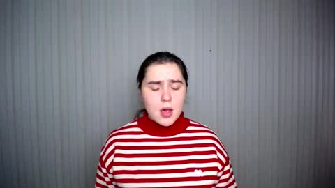 Snapshot of lovelyangel_xx chatting on 12/02/24, 03:47 lovelyangel_xx online show from 12/02/24, 03:47