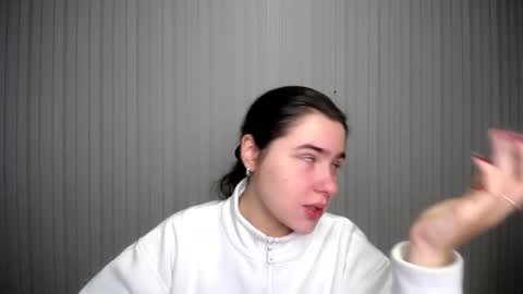 Snapshot of lovelyangel_xx chatting on 12/05/24, 08:55 lovelyangel_xx online show from 12/05/24, 08:55