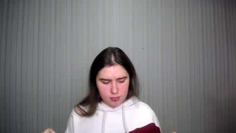 Snapshot of lovelyangel_xx chatting on 12/20/24, 08:38 lovelyangel_xx online show from 12/20/24, 08:38