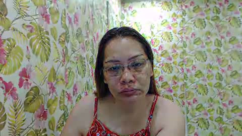 Snapshot of lovelyasiancutie chatting on 10/18/25, 08:53 lovelyasiancutie online show from 10/18/25, 08:53