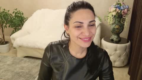 Beatrice online show from 04/23/26, 12:04