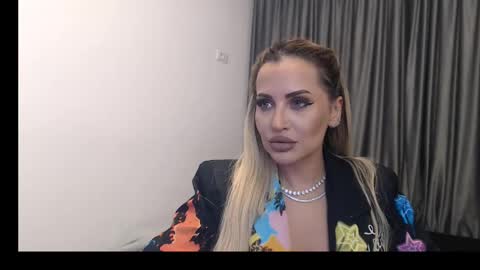 Snapshot of lovelyblondyxxx chatting on 03/04/25, 07:01 PrAllinXXXa online show from 03/04/25, 07:01