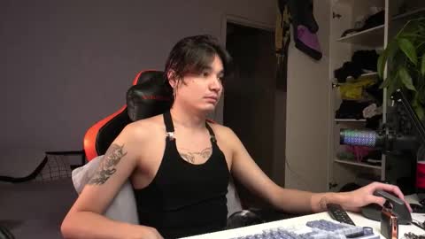 lovelydany3 online show from 12/23/25, 09:29