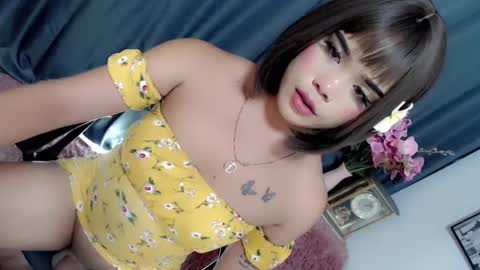 Snapshot of lovelydollsandra chatting on 02/22/25, 01:35 lovelydollsandra online show from 02/22/25, 01:35