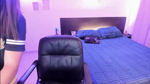 lovely   online show from 01/10/26, 09:52