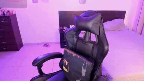 lovely   online show from 03/19/26, 09:30