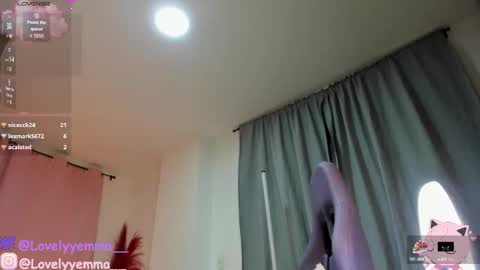 Snapshot of lovelyemma__ chatting on 09/13/25, 11:48 online show from 09/13/25, 11:48