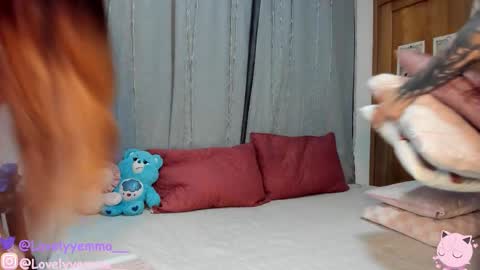 Snapshot of lovelyemma__ chatting on 01/09/26, 02:03 online show from 01/09/26, 02:03