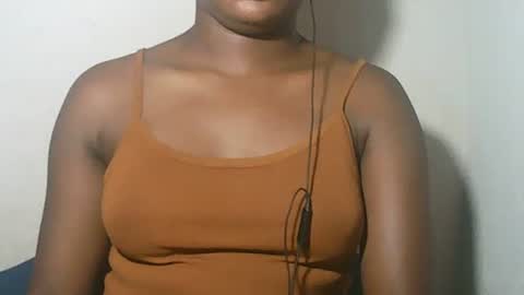 lovelylarra online show from 02/27/26, 09:37