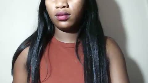 lovelylarra online show from 04/18/26, 07:58