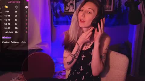 Snapshot of lovelylittlelucyy chatting on 12/02/24, 01:03 lovelylittlelucyy online show from 12/02/24, 01:03