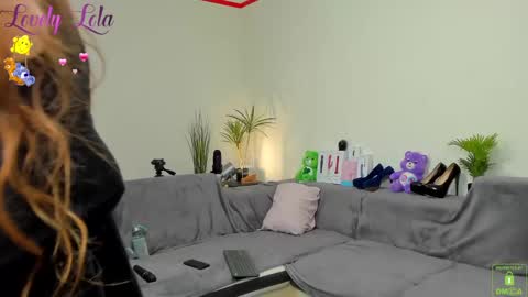 Lola online show from 03/03/25, 08:43