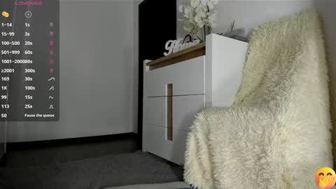 Snapshot of lovelylollly chatting on 12/12/24, 02:55 Ava online show from 12/12/24, 02:55