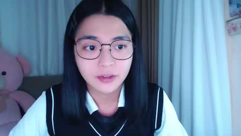 Snapshot of lovelymae18 chatting on 12/12/24, 01:49 lovelymae18 online show from 12/12/24, 01:49