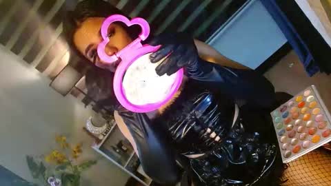 Snapshot of lovelymiss_shyna11 chatting on 05/11/26, 04:29 lovelymiss_shyna11 online show from 05/11/26, 04:29
