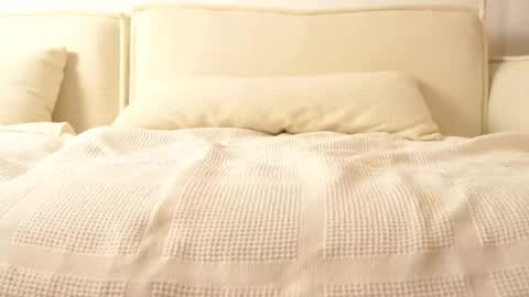 kim online show from 10/15/25, 02:39