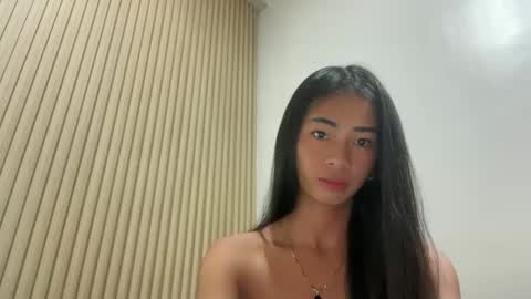 Snapshot of lovelyours_kishia chatting on 04/04/26, 12:35 lovelyours_kishia online show from 04/04/26, 12:35