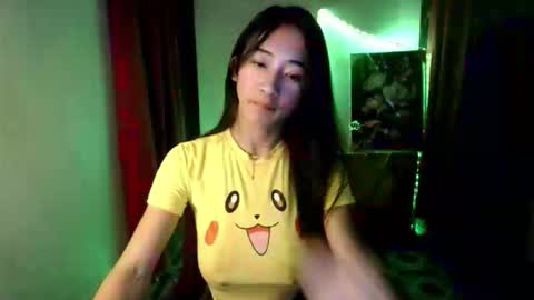 Snapshot of lovelypetite143 chatting on 02/14/26, 08:38 lovelypetite143 online show from 02/14/26, 08:38