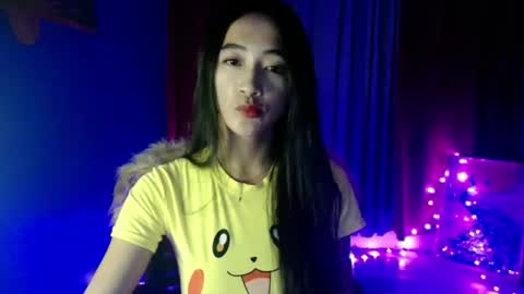 lovelypetite143 online show from 03/19/26, 12:53