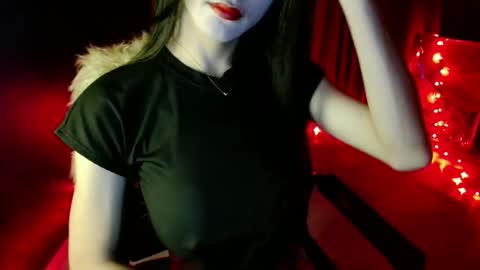 lovelypetite143 online show from 04/09/26, 07:47