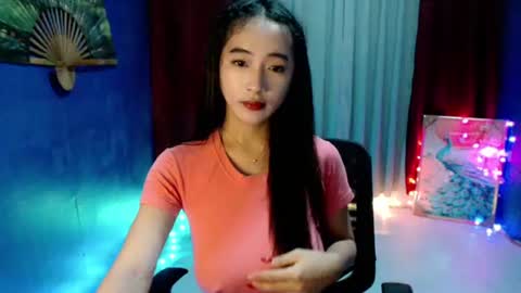 Snapshot of lovelypetite143 chatting on 06/23/26, 07:01 lovelypetite143 online show from 06/23/26, 07:01