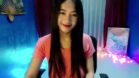 Snapshot of lovelypetite143 chatting on 07/05/26, 07:21 lovelypetite143 online show from 07/05/26, 07:21