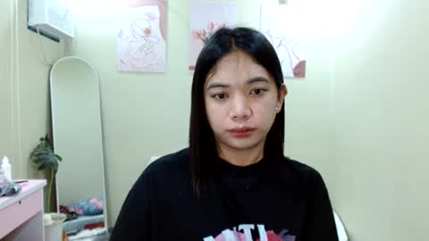 lovelypetitebigcock online show from 05/06/26, 04:45