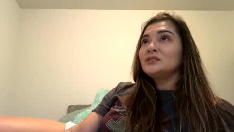 Queen Aria  online show from 10/24/25, 07:54