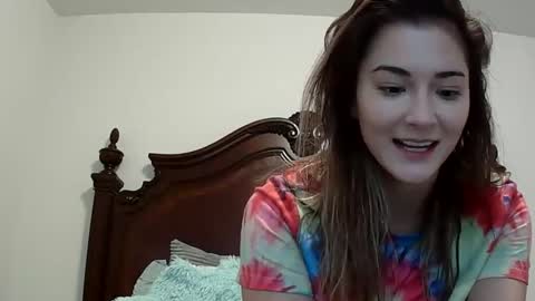 Queen Aria  online show from 12/05/25, 06:37