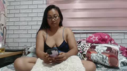 Snapshot of lovelyquey chatting on 01/05/25, 09:36 Angelquey online show from 01/05/25, 09:36