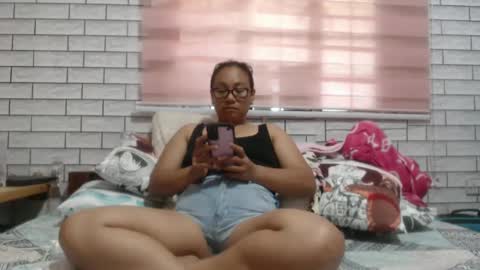 Snapshot of lovelyquey chatting on 01/06/25, 02:04 Angelquey online show from 01/06/25, 02:04