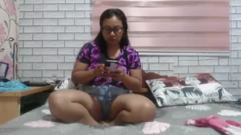 Snapshot of lovelyquey chatting on 01/11/25, 09:04 Angelquey online show from 01/11/25, 09:04