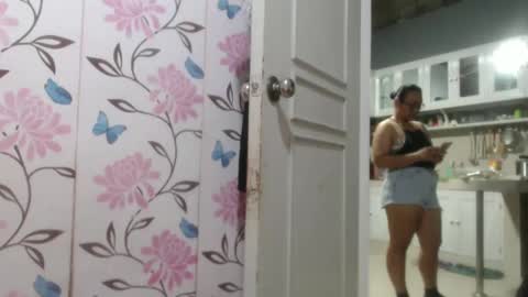 Snapshot of lovelyquey chatting on 02/18/25, 02:38 Angelquey online show from 02/18/25, 02:38