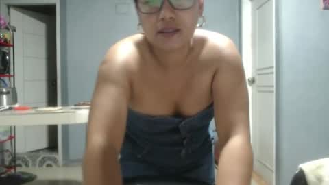 Snapshot of lovelyquey chatting on 02/20/25, 10:15 Angelquey online show from 02/20/25, 10:15