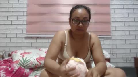 Snapshot of lovelyquey chatting on 03/08/25, 10:43 Angelquey online show from 03/08/25, 10:43