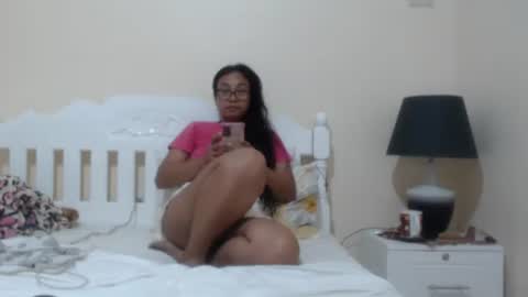 Snapshot of lovelyquey chatting on 10/14/25, 09:04 Angelquey online show from 10/14/25, 09:04